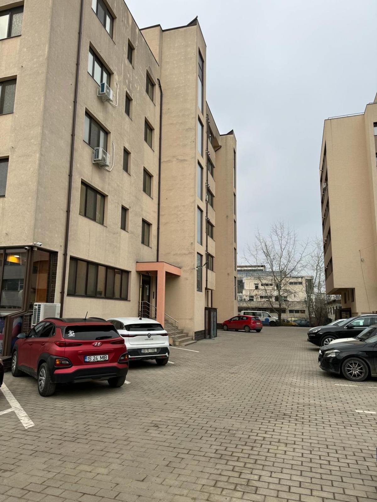 Luxury Young Residence Iasi Exterior photo